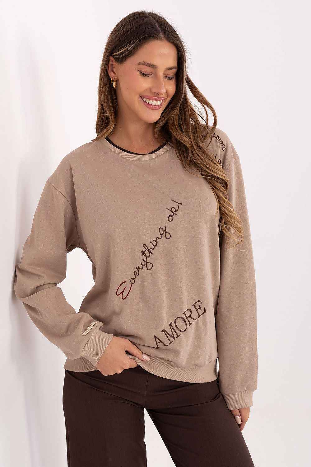 Sweatshirt model 220416